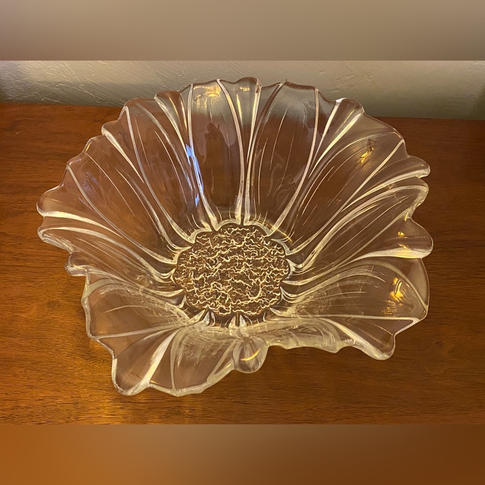 Mikasa 13” Round Sunflower Bowl